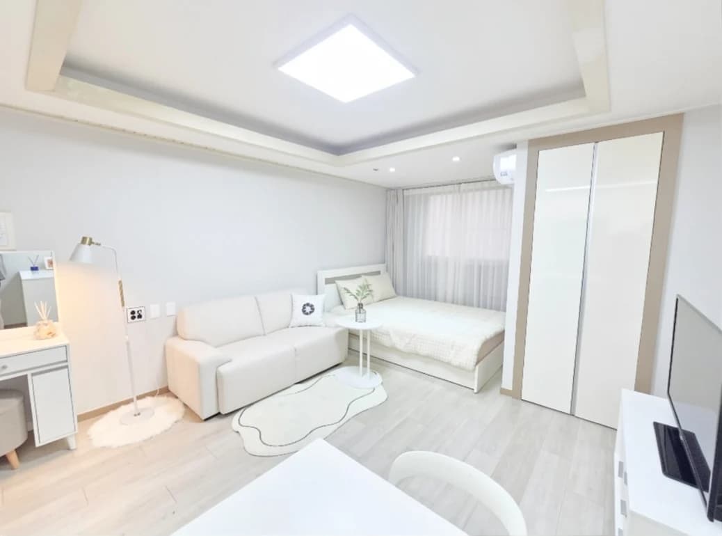 Small deposit and all furnished house in Seoul 2