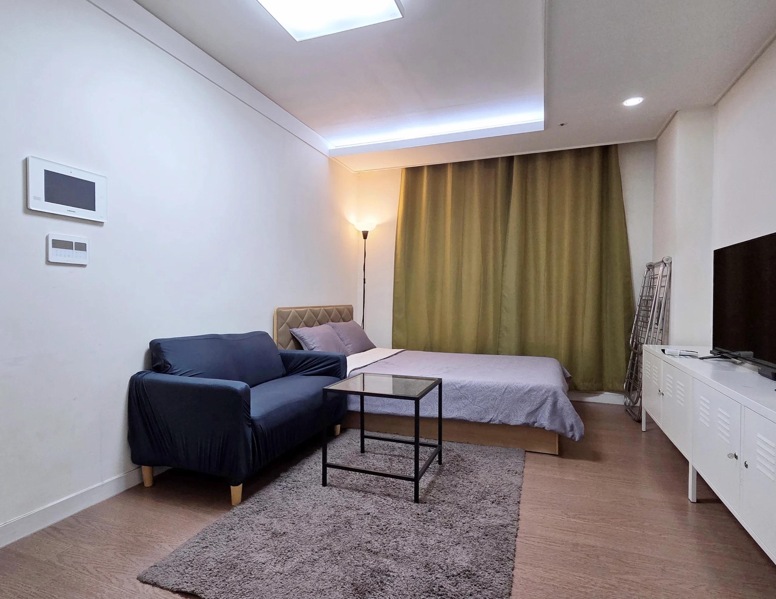 Small deposit and all furnished house in Seoul 2