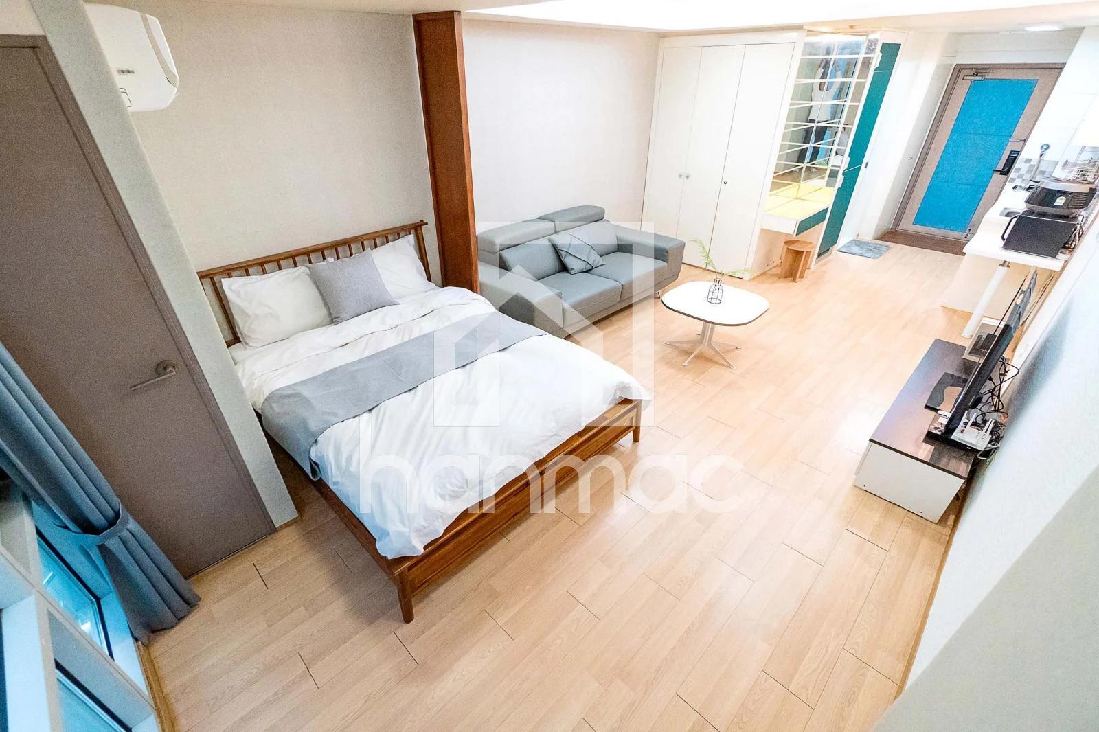 Small deposit and all furnished house in Seoul 2