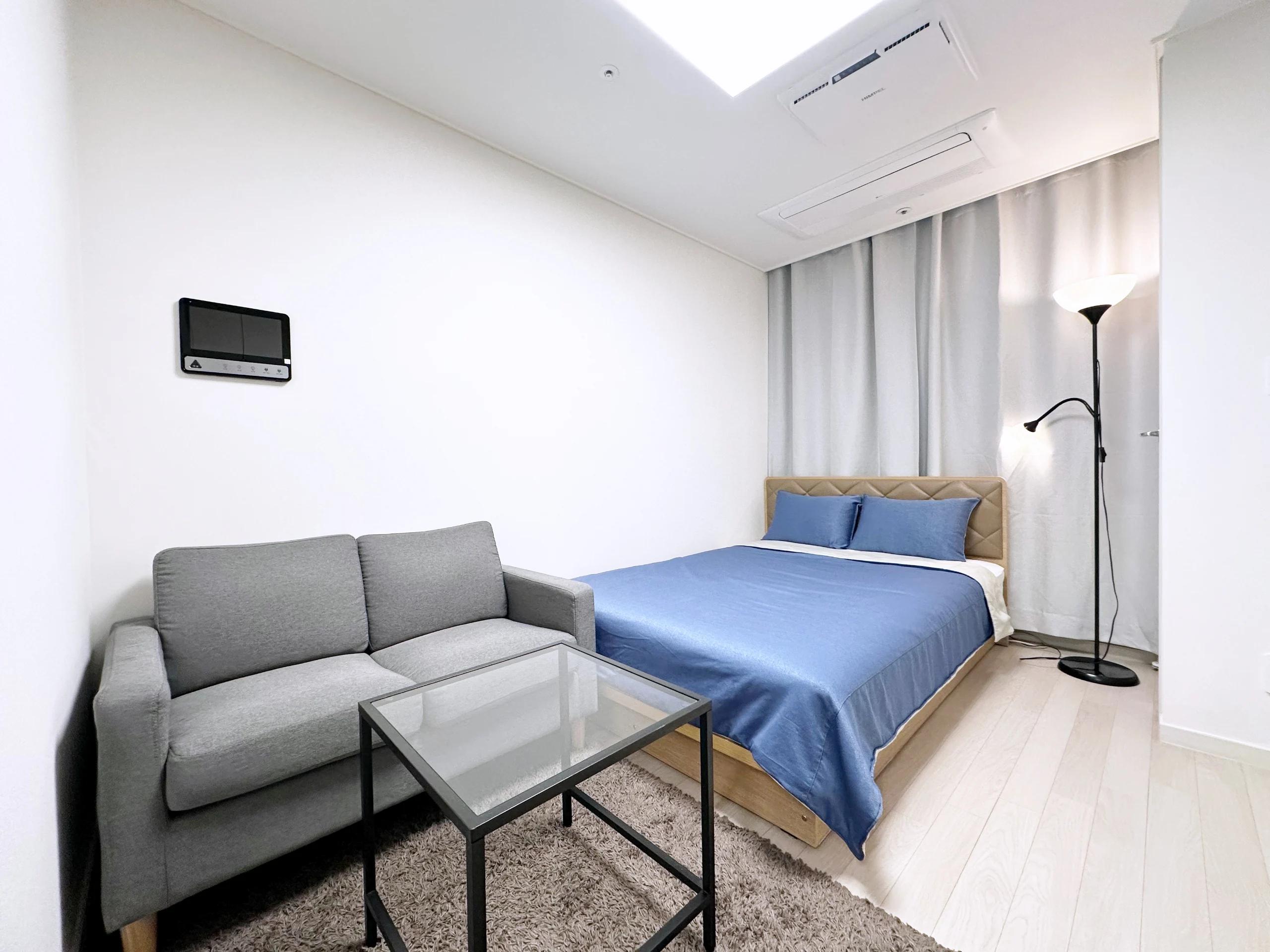 Small deposit and all furnished house in Seoul 2