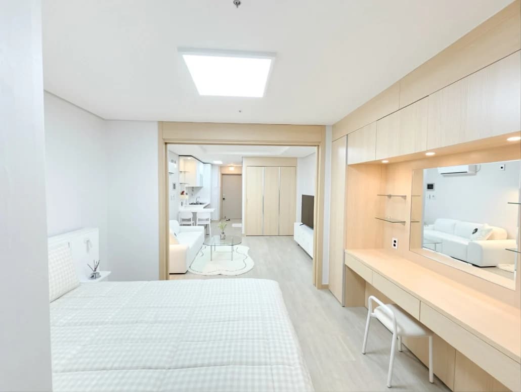 Small deposit and all furnished house in Seoul 2