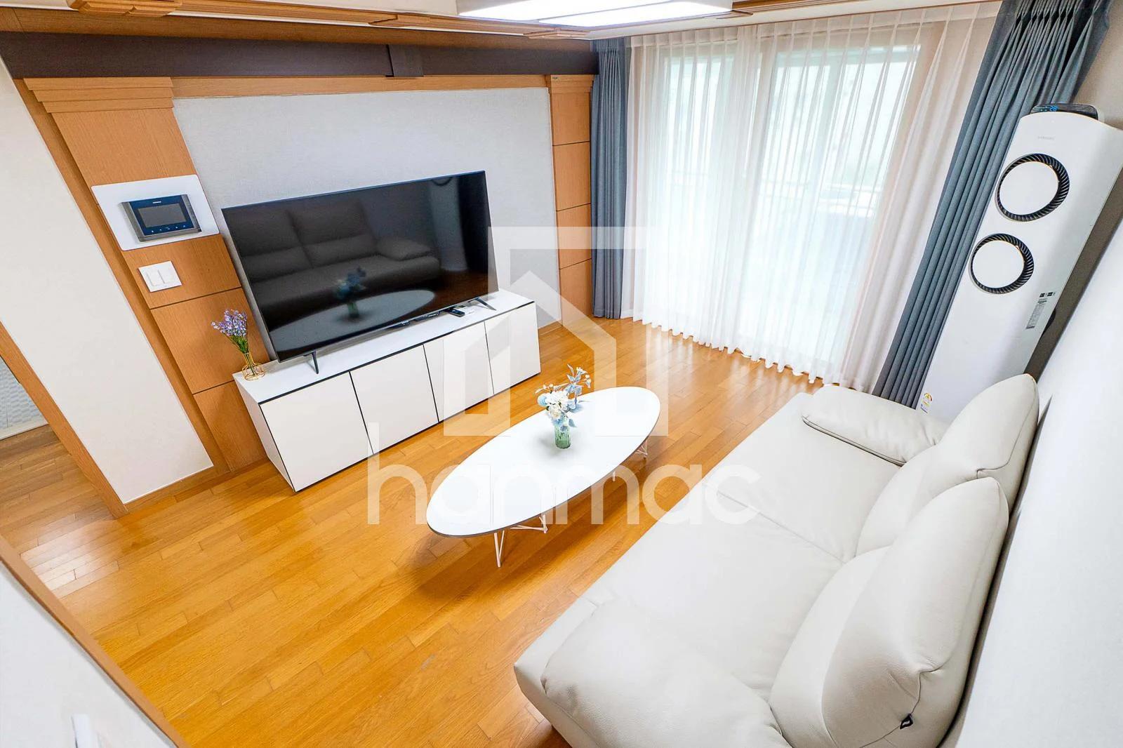 Small deposit and all furnished house in Seoul 2