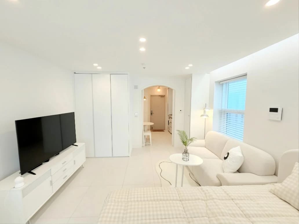 Small deposit and all furnished house in Seoul 2