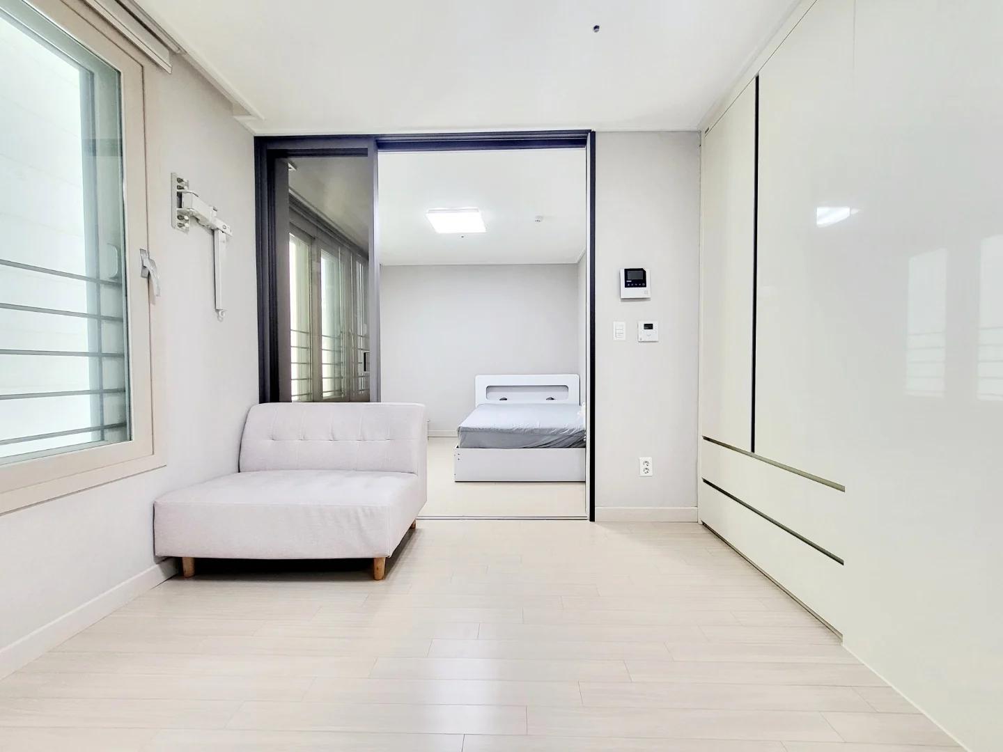 Small deposit and all furnished house in Seoul 사진 1