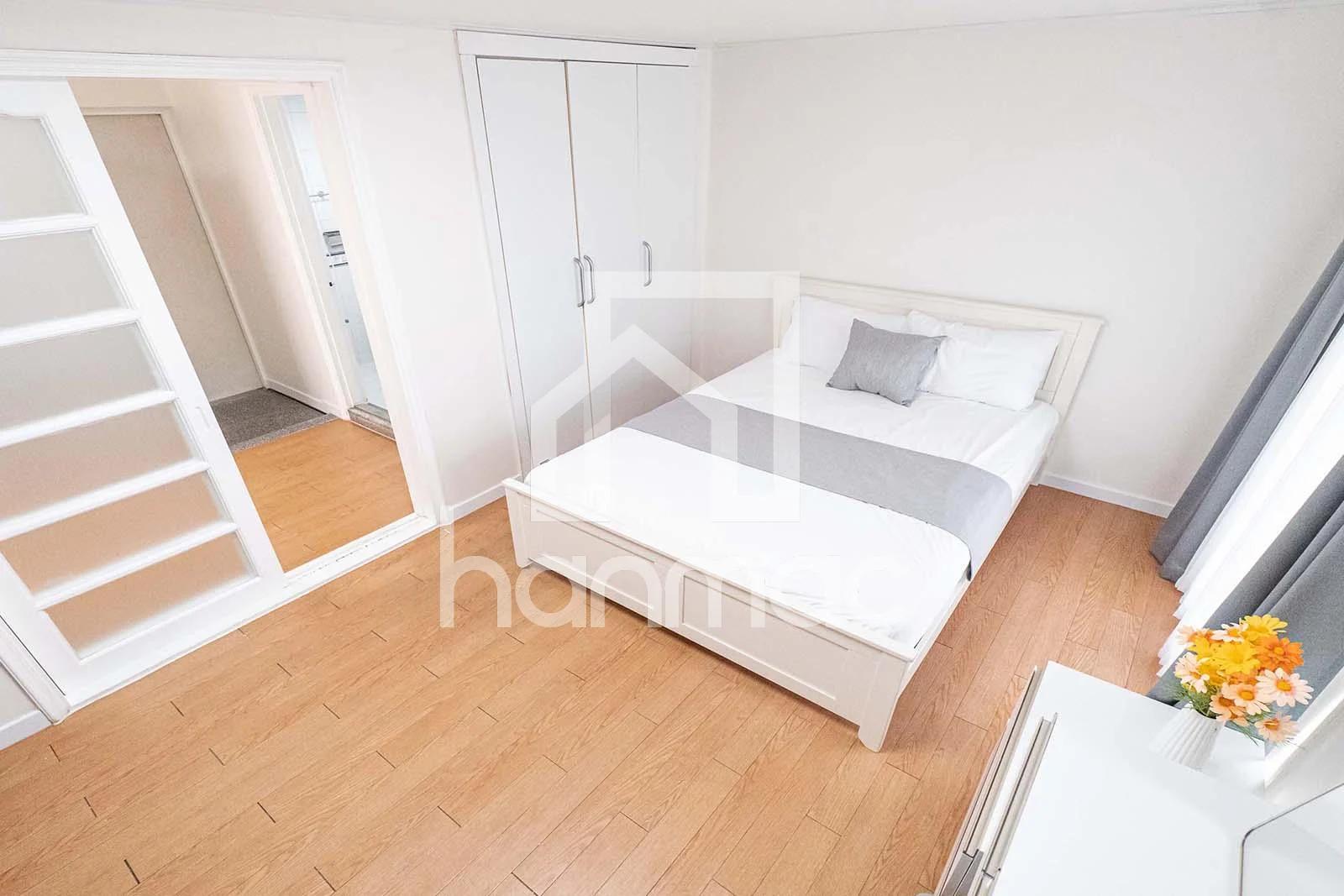 Small deposit and all furnished house in Seoul 2