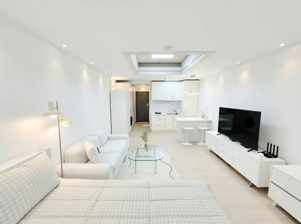 Small deposit and all furnished house in Seoul 1