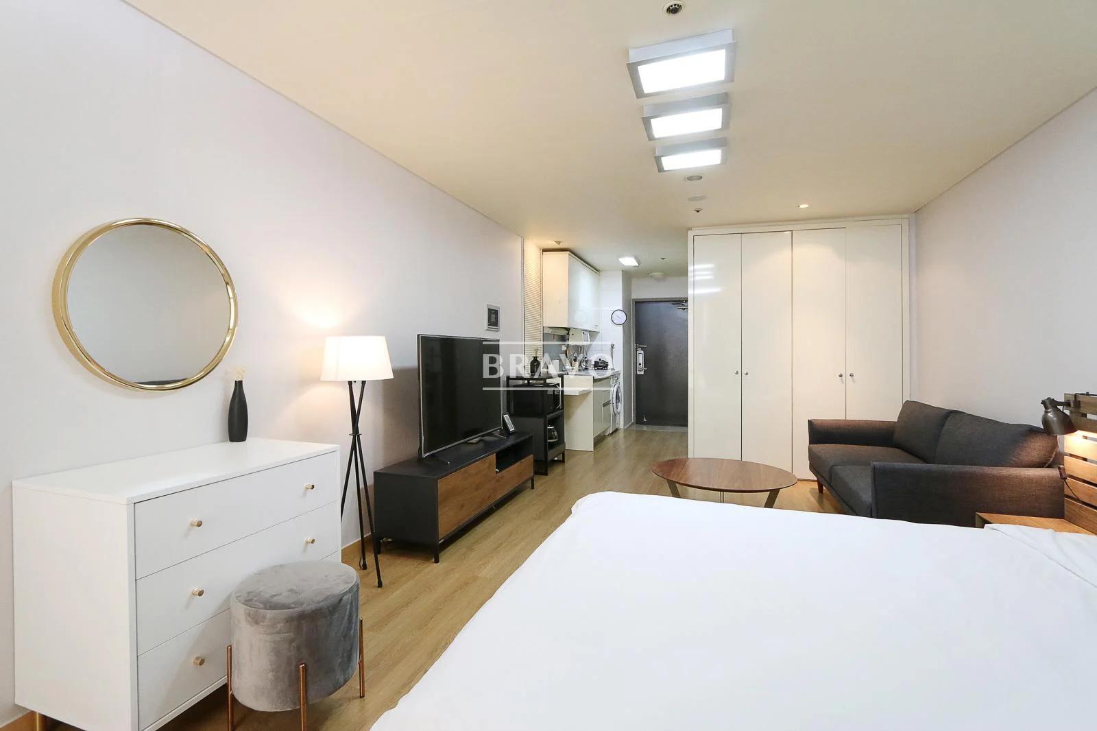 Small deposit and all furnished house in Seoul 2