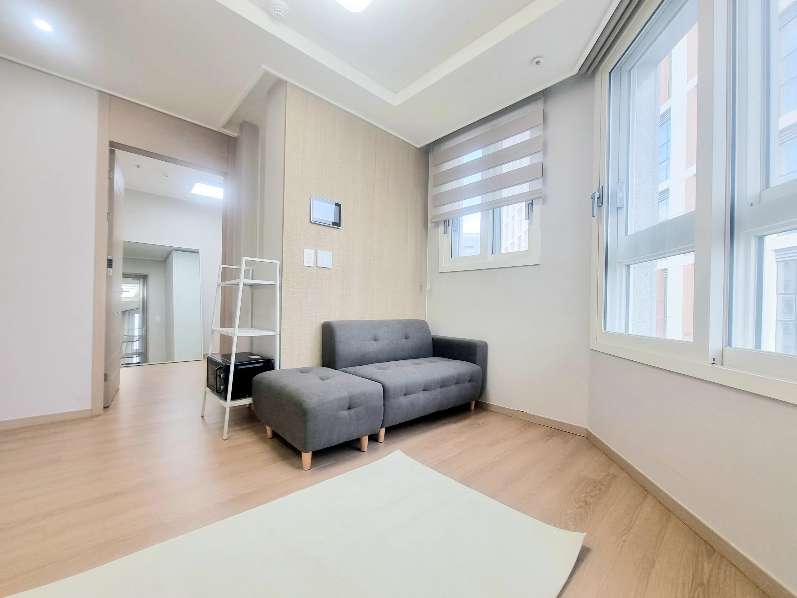 Small deposit and all furnished house in Seoul 2