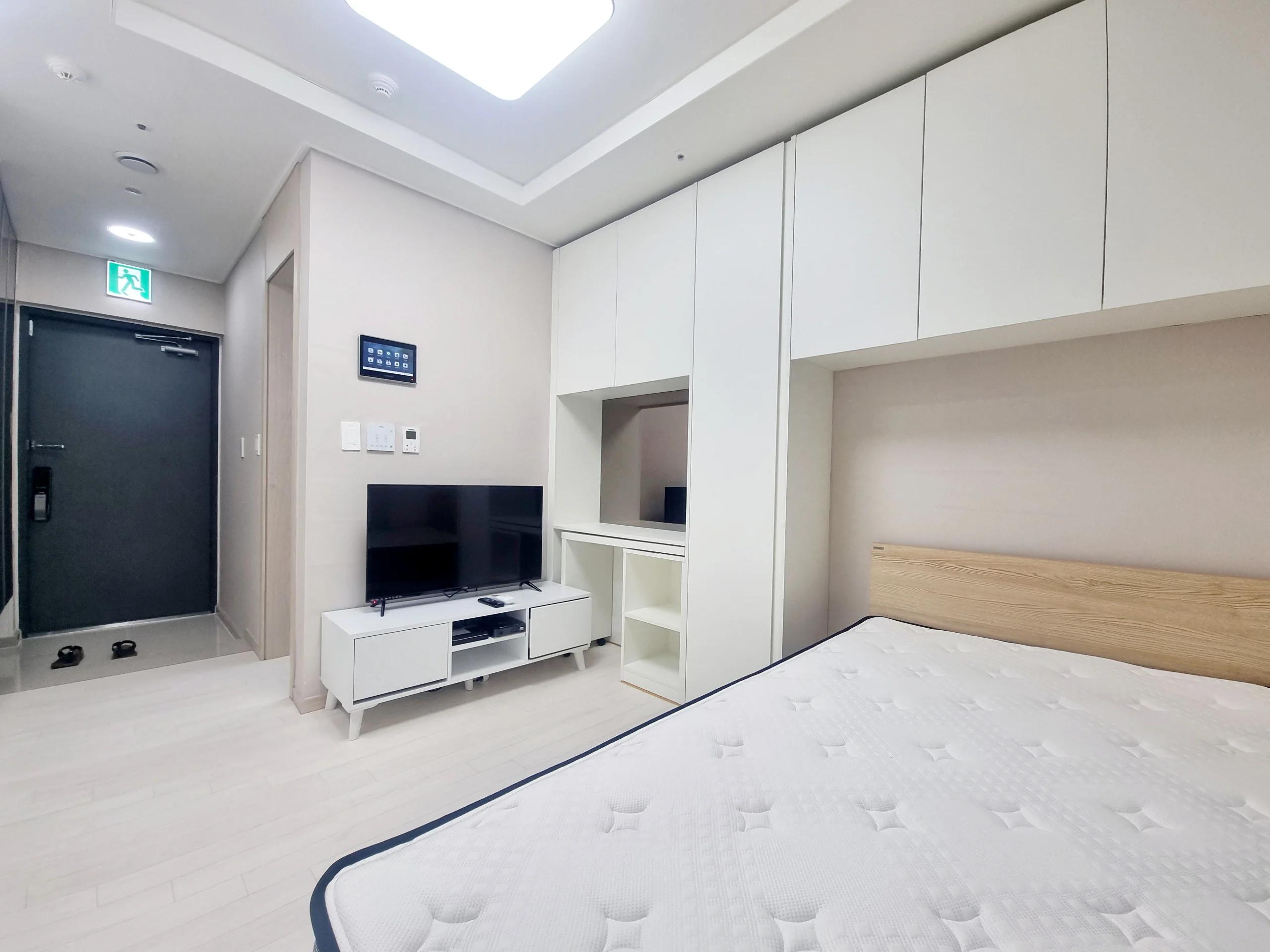 Small deposit and all furnished house in Seoul 2