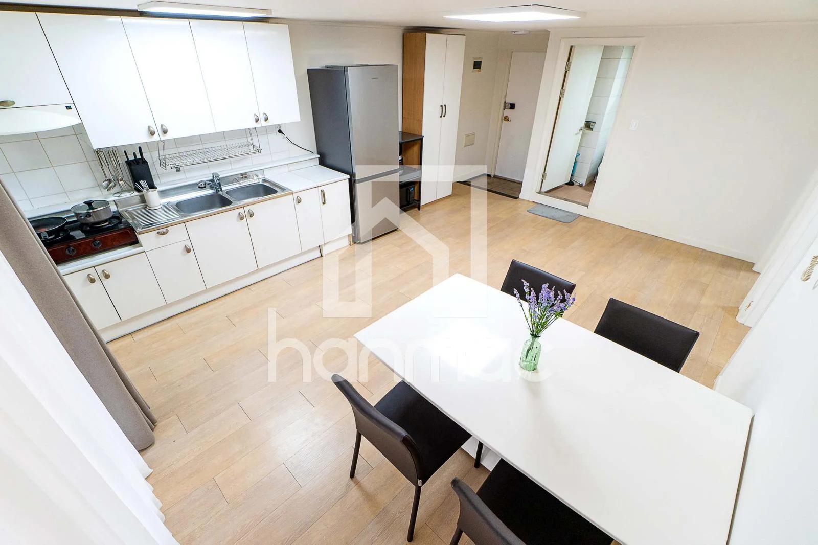 Small deposit and all furnished house in Seoul 2