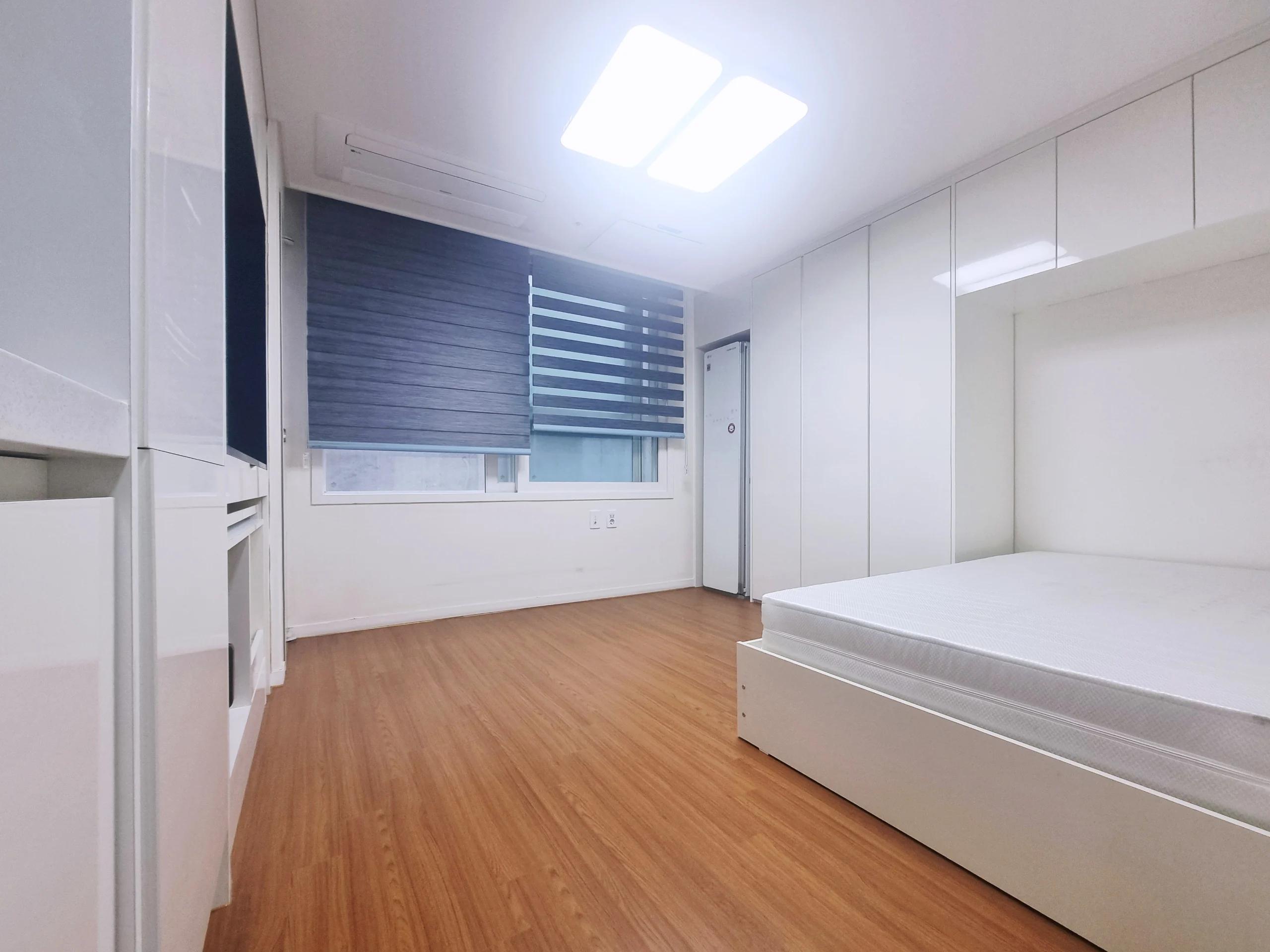 Small deposit and all furnished house in Seoul 1