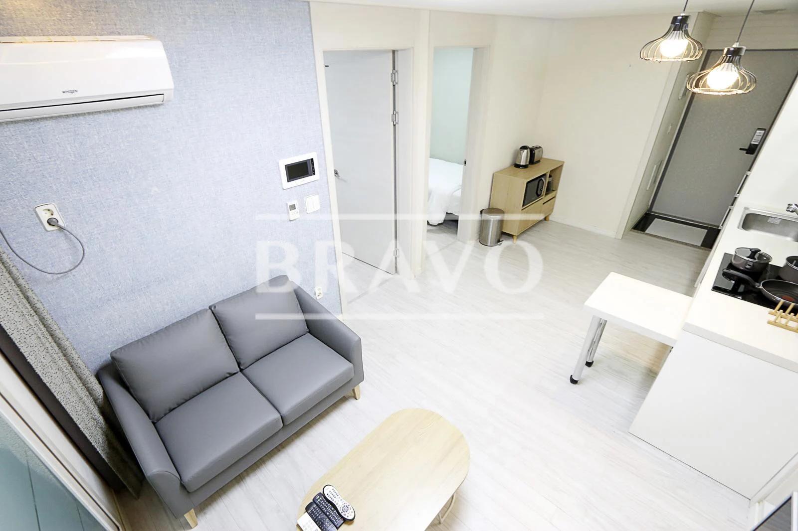 Small deposit and all furnished house in Seoul 2