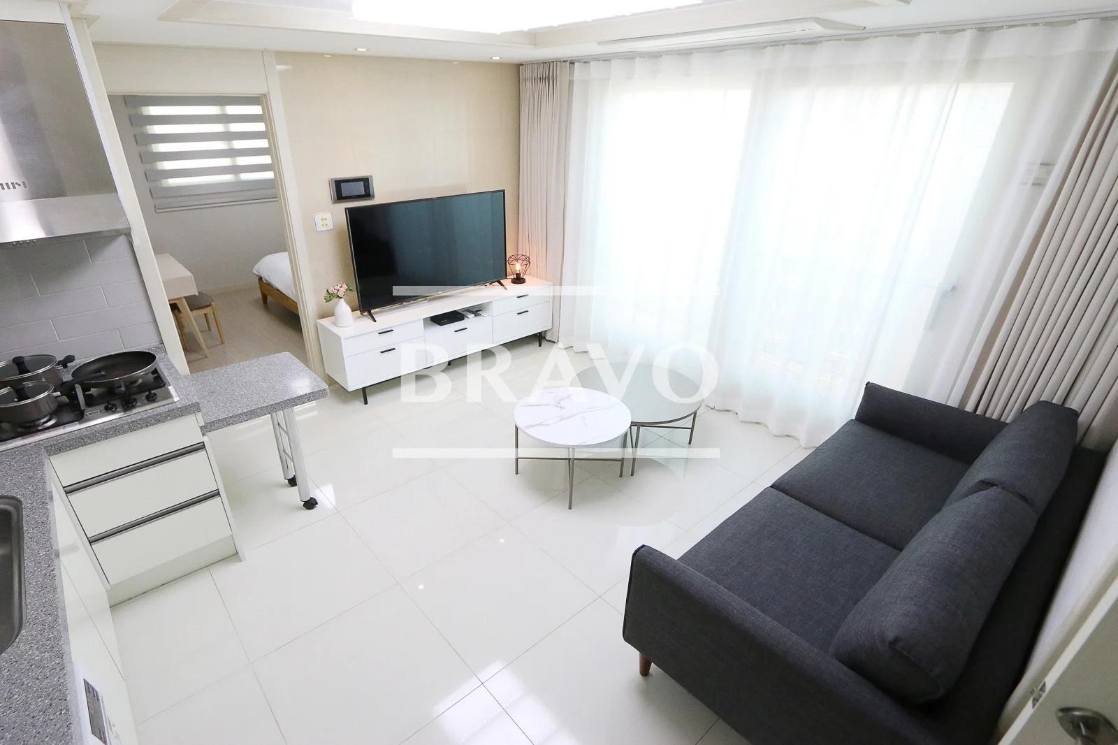 Small deposit and all furnished house in Seoul 1