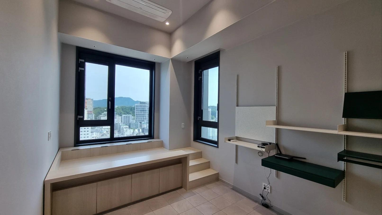 Studio type. Move-in ready. Gangnam area. 1