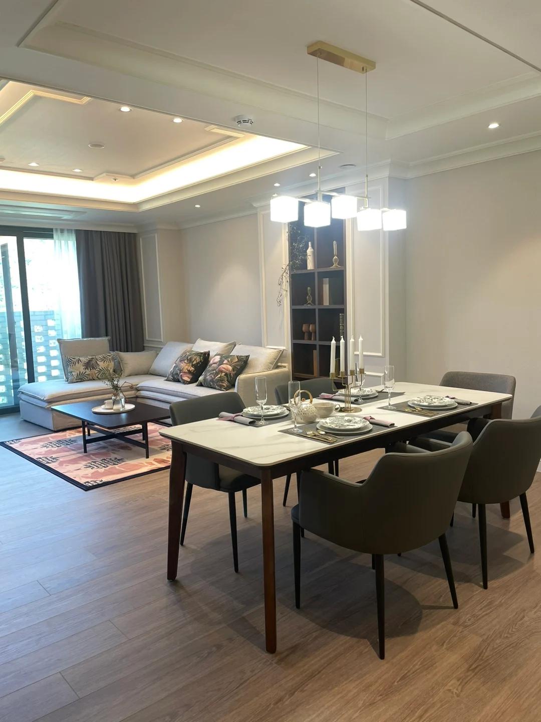 Premium, Like PentHouse, 2BR, 2BA, 30Meals/mo, 6Rounding/mo. 2