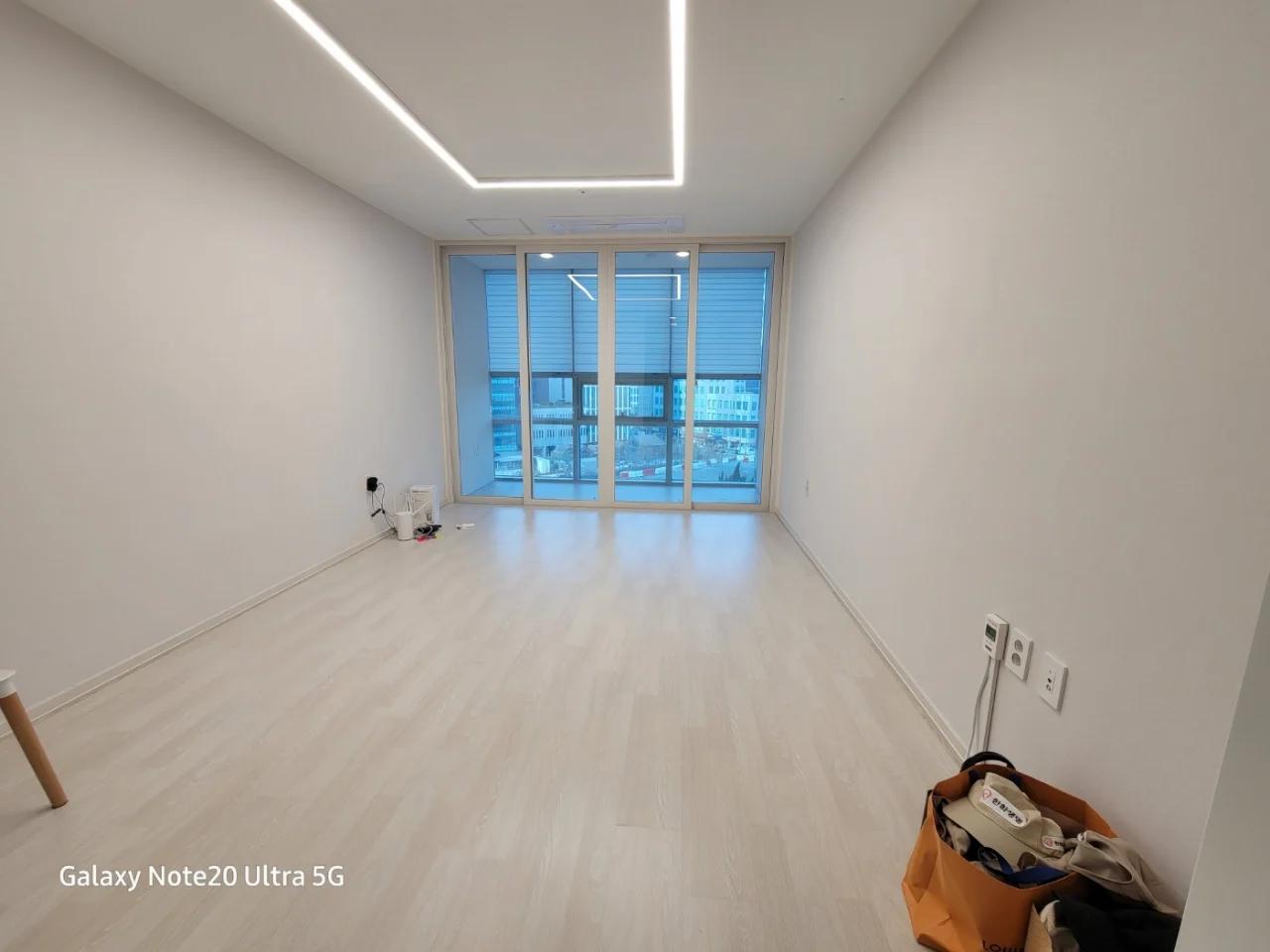 Office with Private Amenities (Restroom/Shower) in Dongtan Technovalley Zone 1