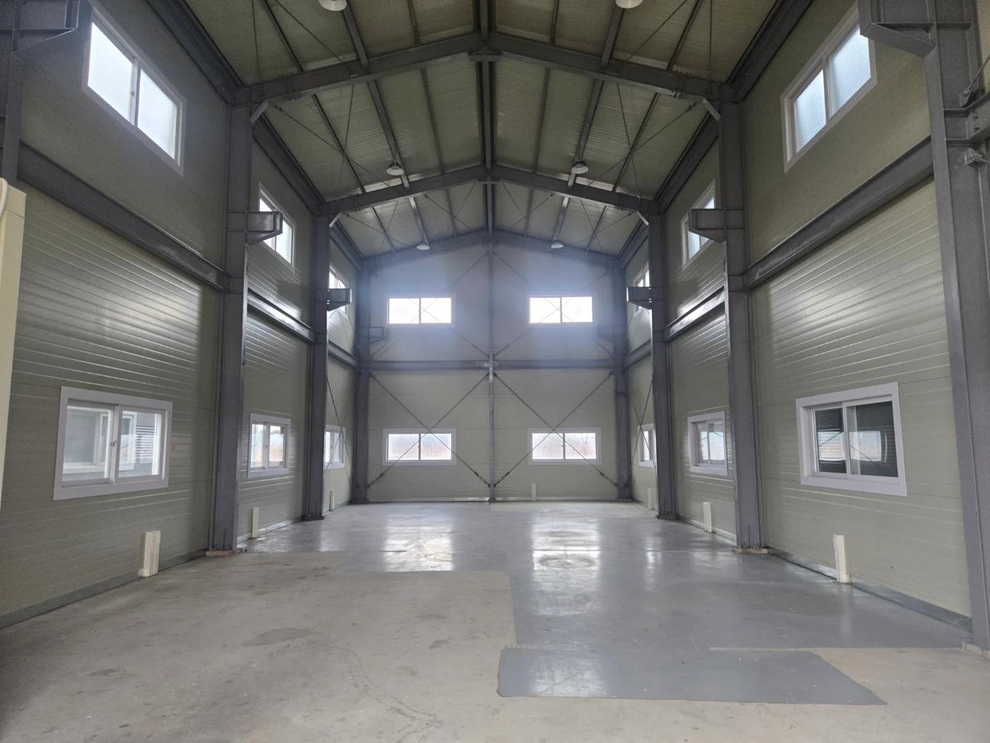 Located on Gyeongsu-daero, connecting Siheung, Seoul and Pyeongtaek, Gyeonggi-do 1