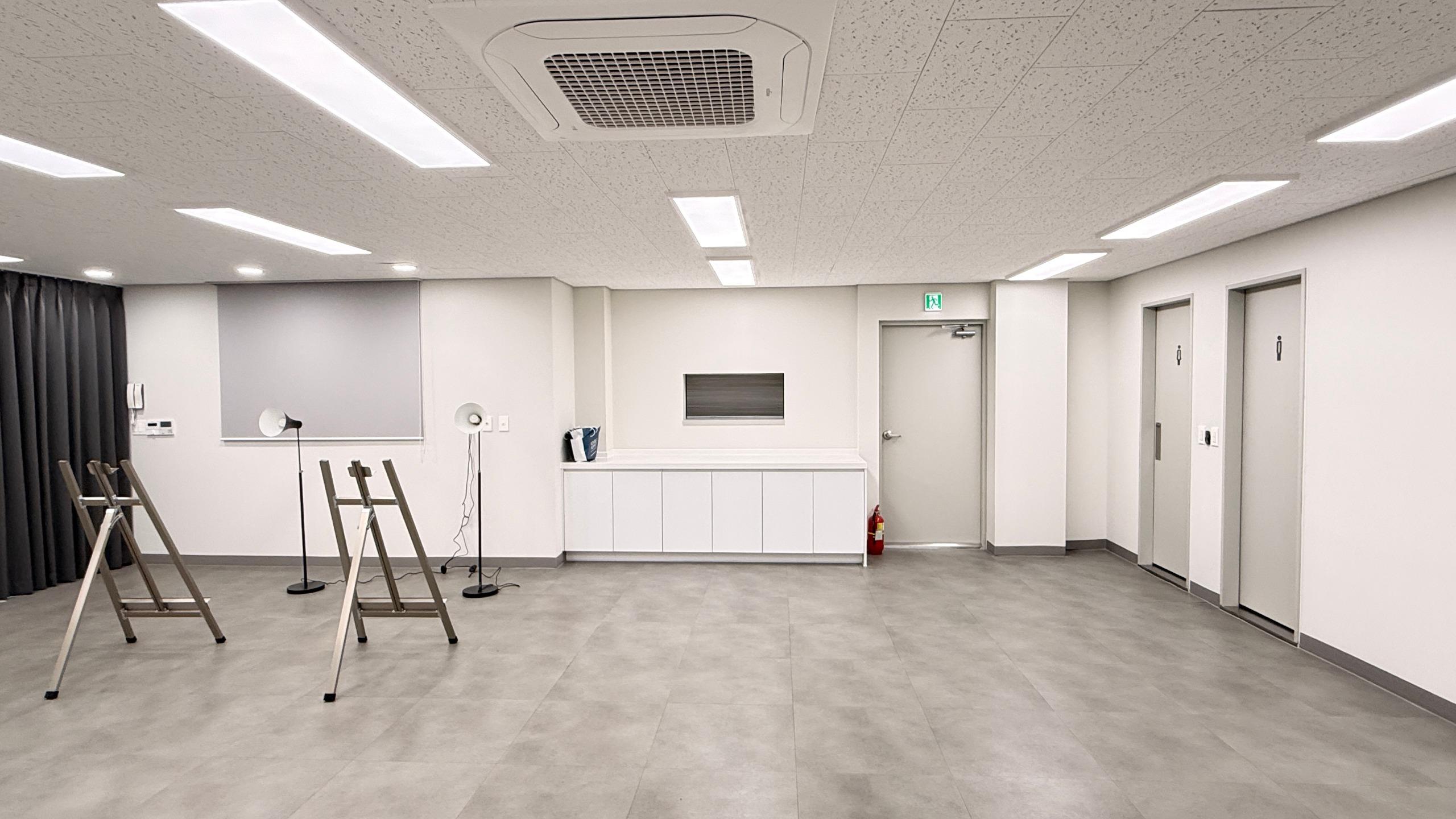 Recommended for Head Office, 3 Floors, Parking for 2 Cars+, Remodeled. 2