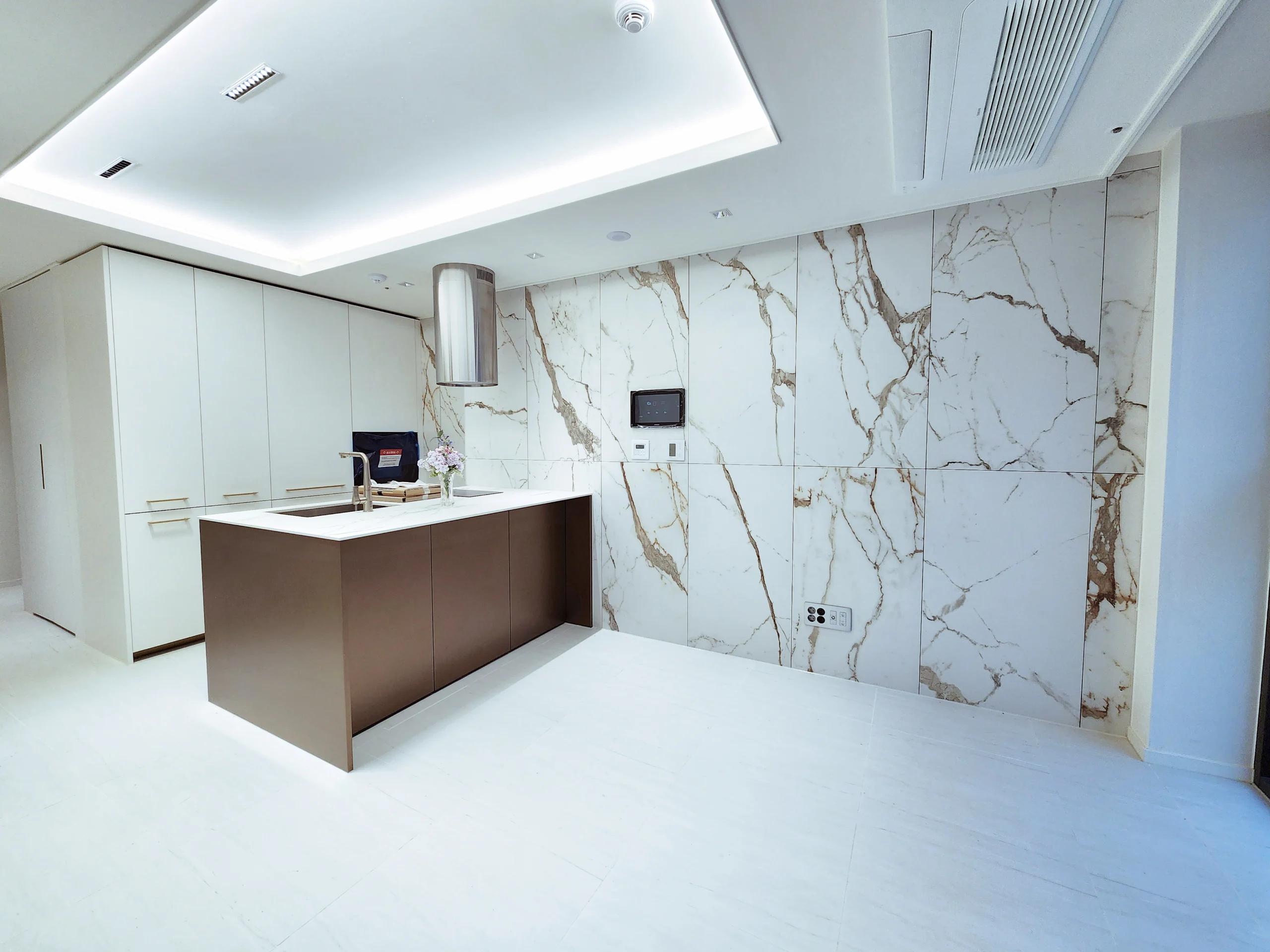 新築、南部ターミナル駅まで徒歩5分以内。2BR, 1BA。 (사본)