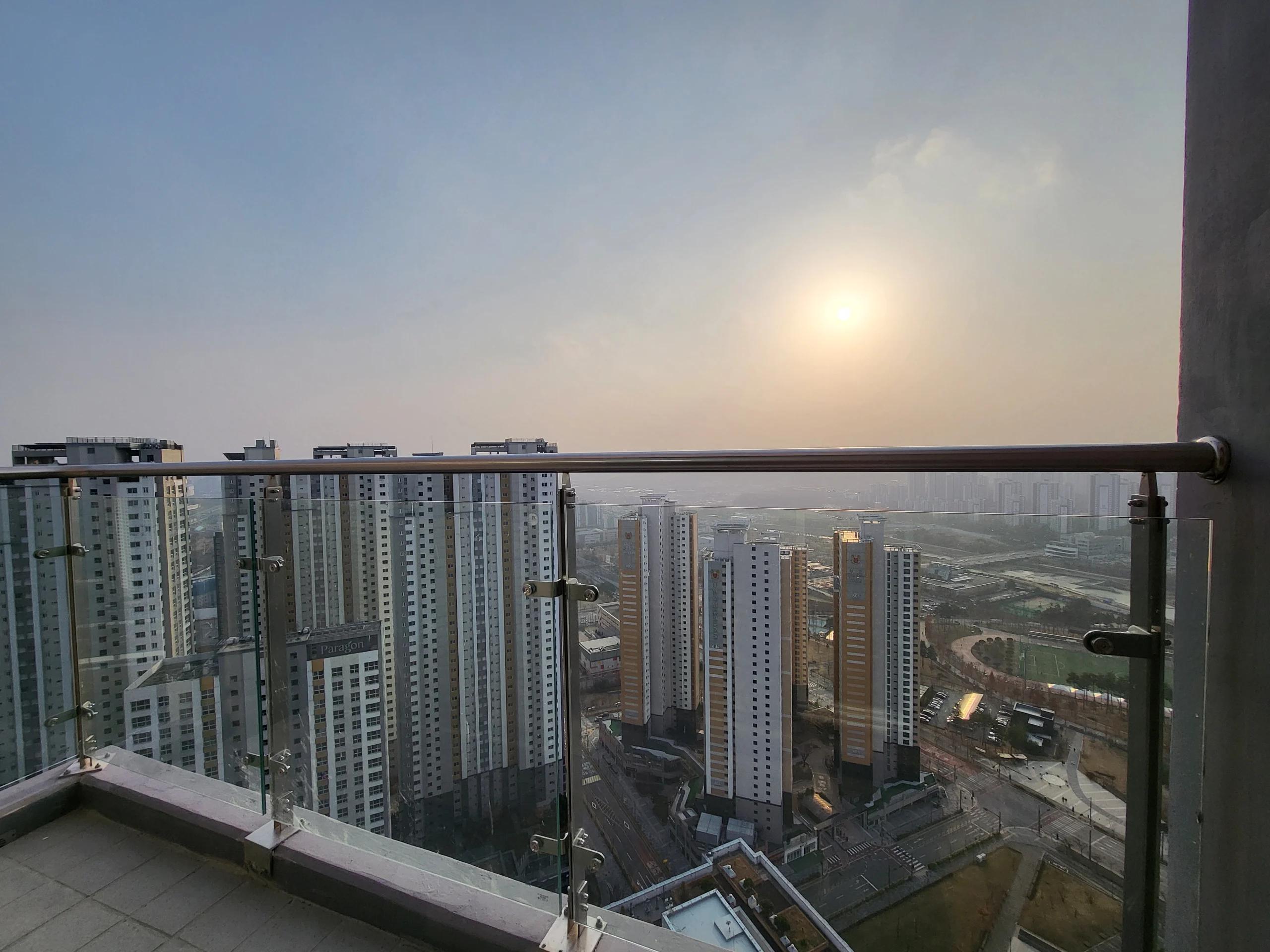 Near Dongtan Station, New, Penthouse, 2BR + Loft, 2BA, Fitness, NO ARC. 1
