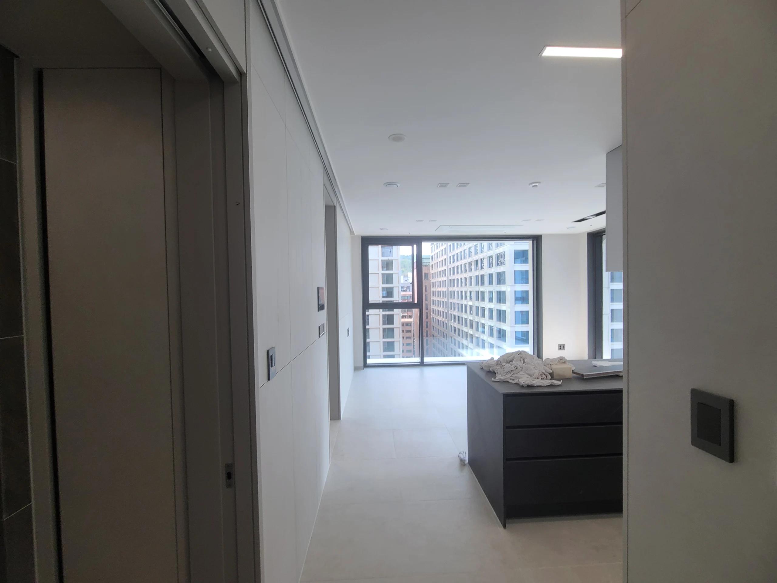 2BR, 1BA,Brand New, 5-Minute to Nambu Terminal Stn, GYM, POOL 1