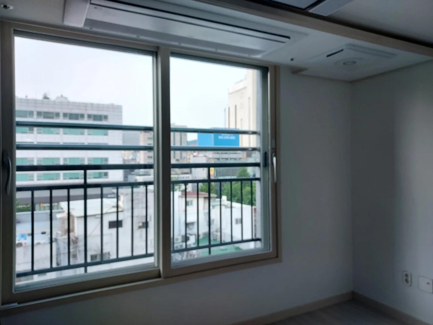 9F, 3mins to Sinchon. New, 1BR separate bedroom, ARC 2