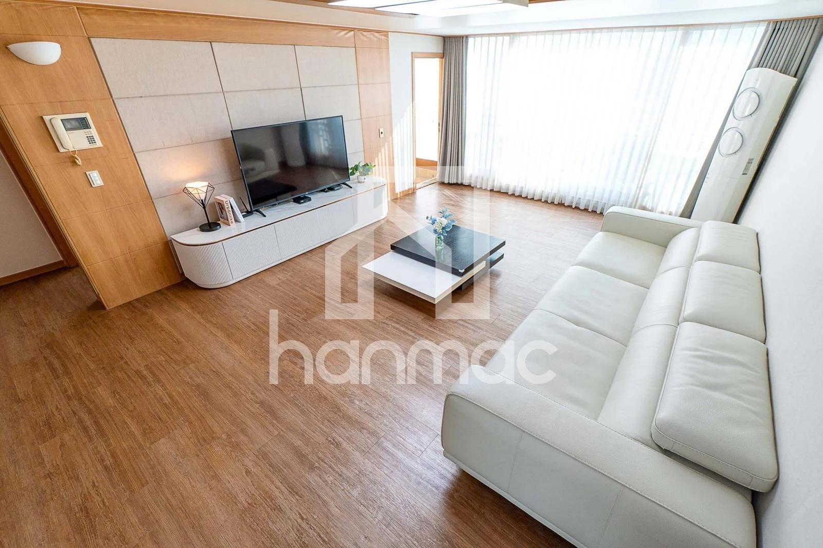 3BR, 2BA, 3min to stn, Fully Furnished, Card Available. 1