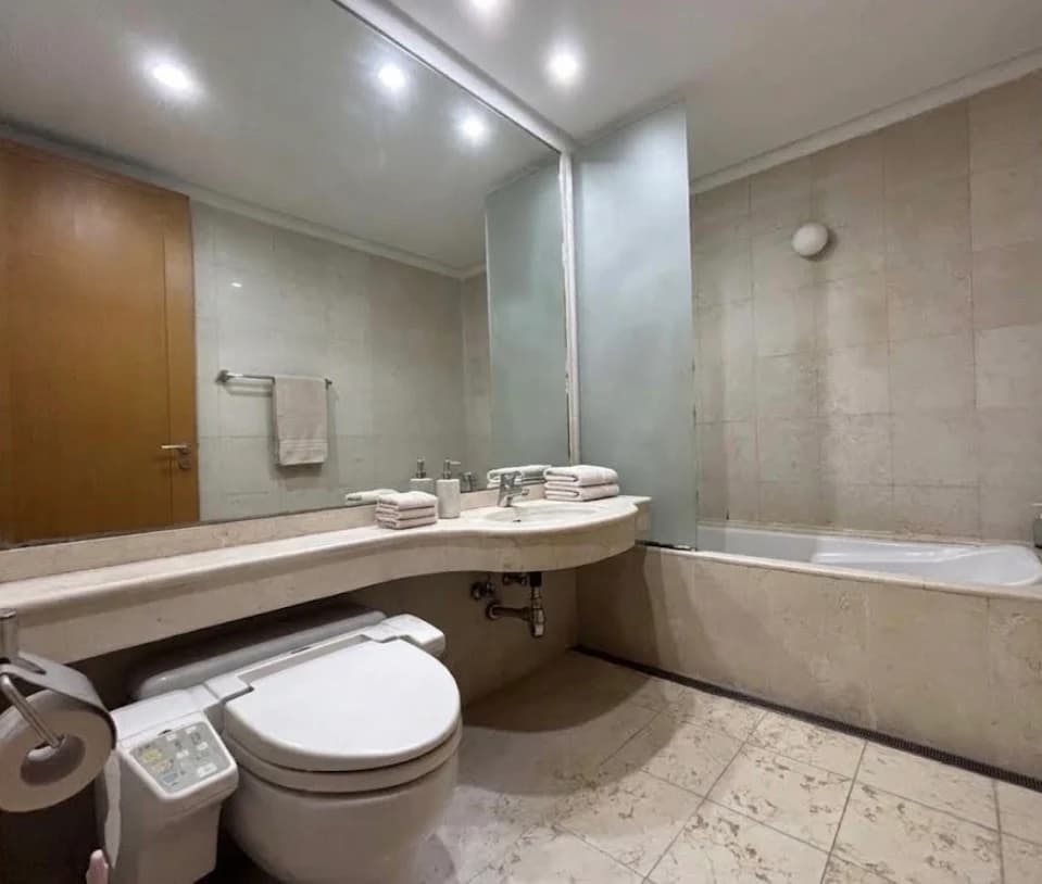 Near Seorae Village, 5BR+1, 3BA, 3Parking, Let's View In Person. floor plan 18