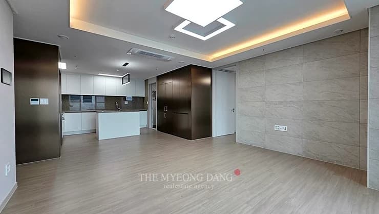 3-minute walk from Cheongnyangni Station, sky view, lunch and dinner provided photo 1