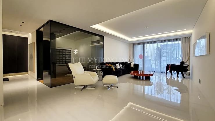 Villad Geurium W – A Premier Luxury Home in the Celebrity Village Where Singers and Actors Reside 1