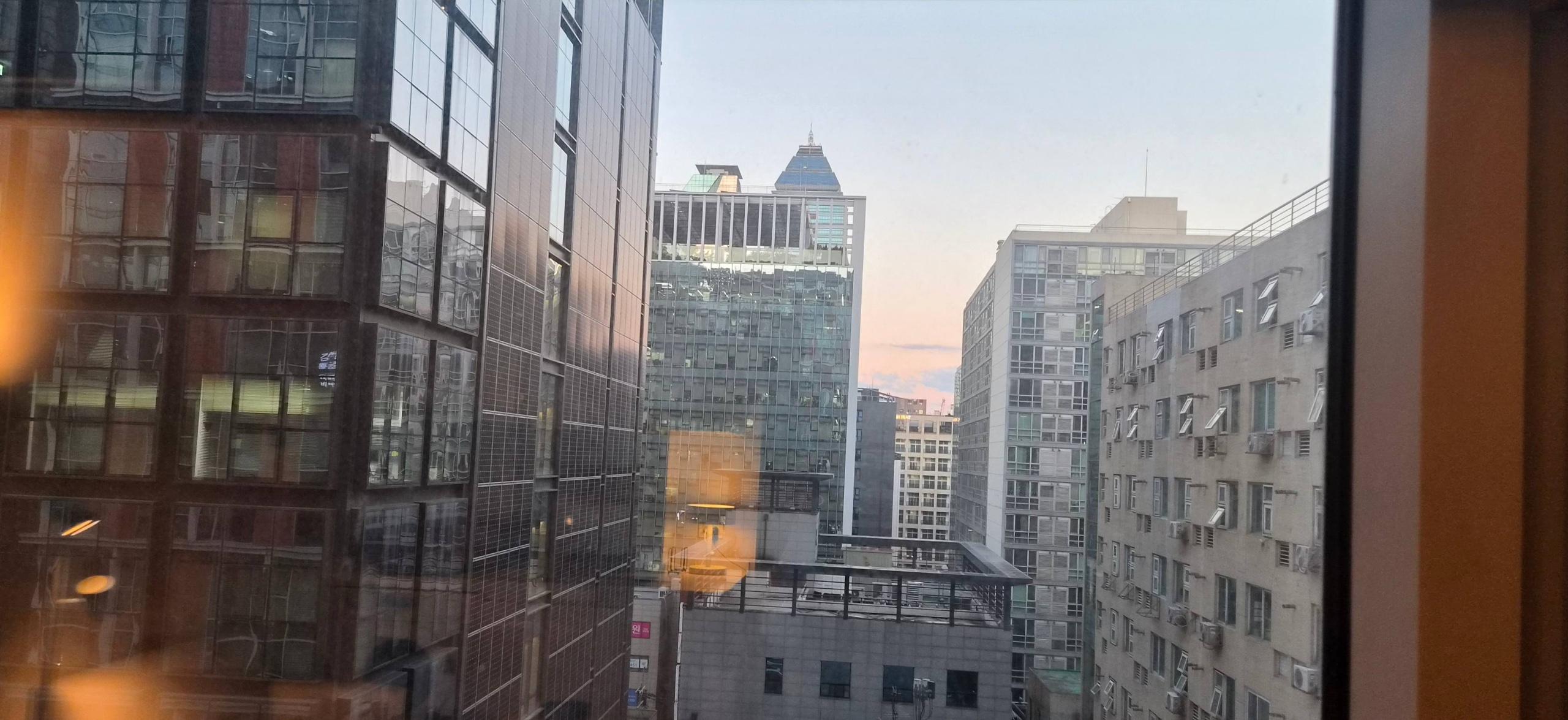 [Gangnam] Fully Furnished & Move-in Ready | Flexible Monthly Stay (사본) photo 1