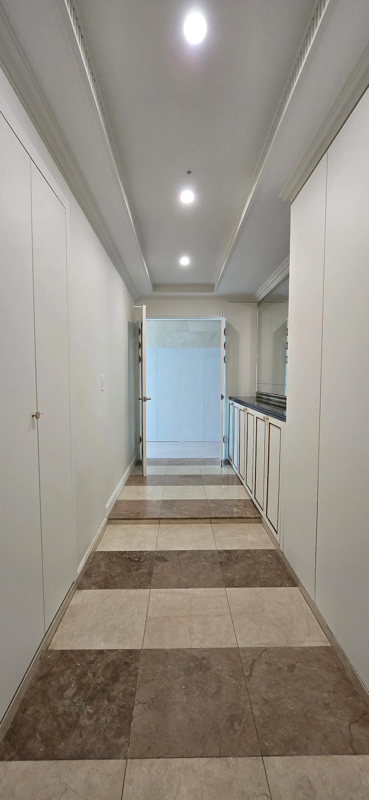 All Renovated Apartment with Breath-taking View Foto 1