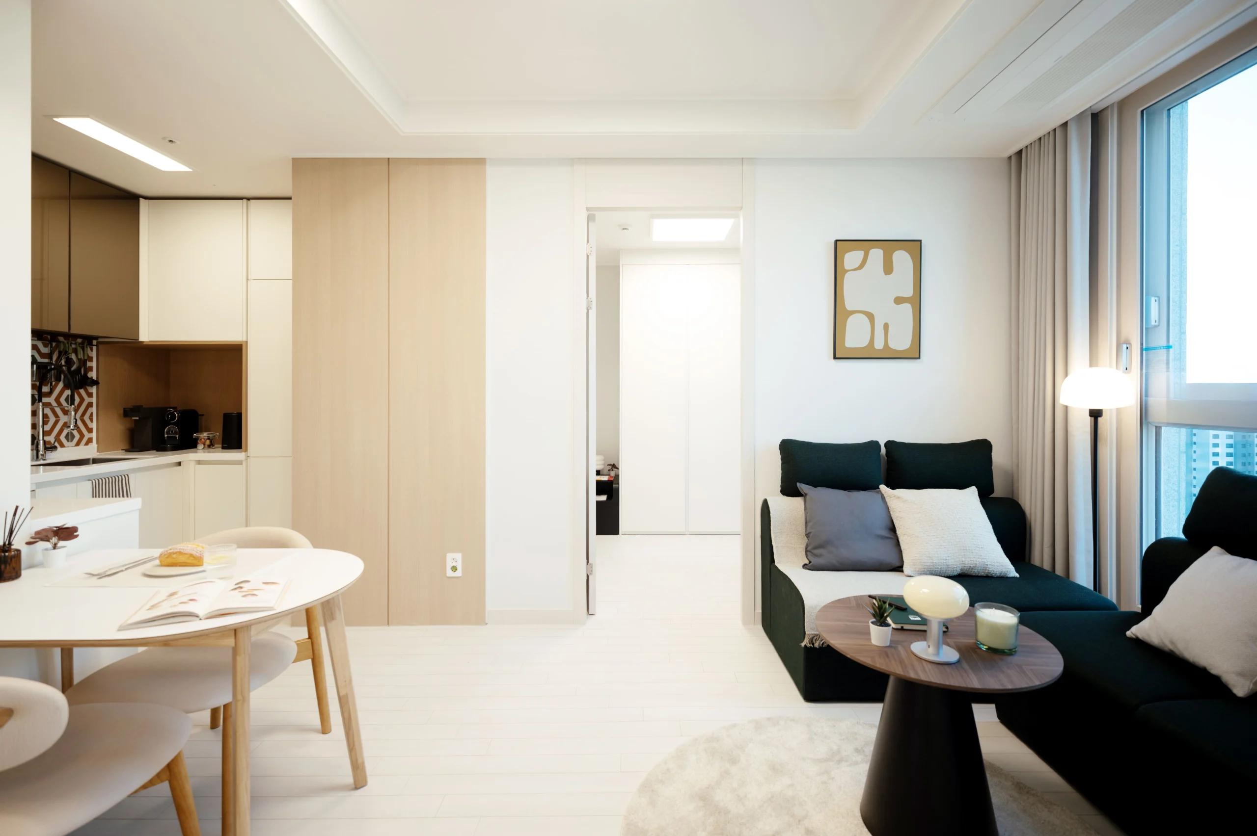 Fully-furnished Two-bedroom Apartemtn in Dongdaemun-gu 2