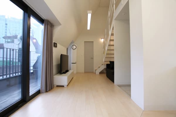 Small deposit and all furnished house in Seoul photo 2
