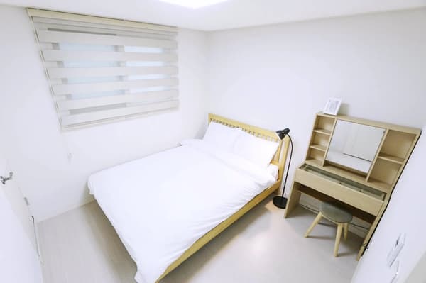 Small deposit and all furnished house in Seoul photo 3