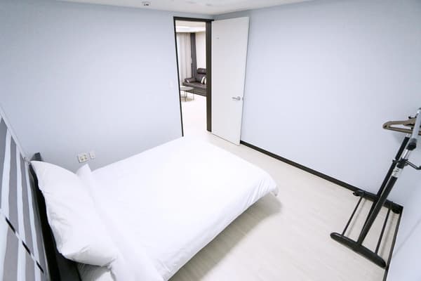 Small deposit and all furnished house in Seoul photo 4