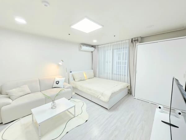Small deposit and all furnished house in Seoul photo 3