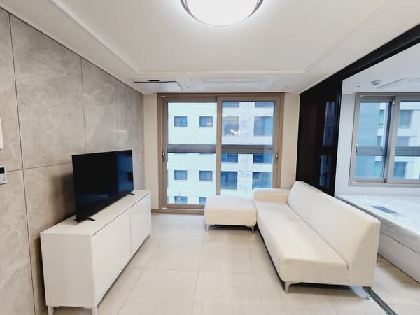Small deposit and all furnished house in Seoul photo 2