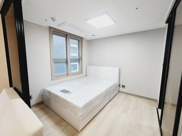 Small deposit and all furnished house in Seoul photo 4