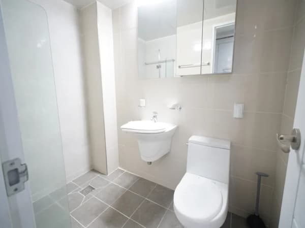 Small deposit and all furnished house in Seoul photo 5