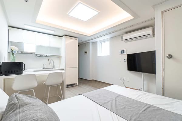 Small deposit and all furnished house in Seoul photo 4