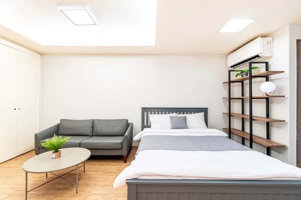Small deposit and all furnished house in Seoul photo 4