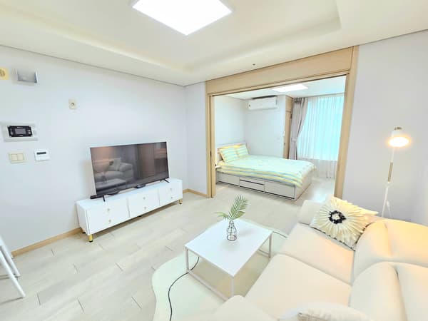 Small deposit and all furnished house in Seoul photo 4