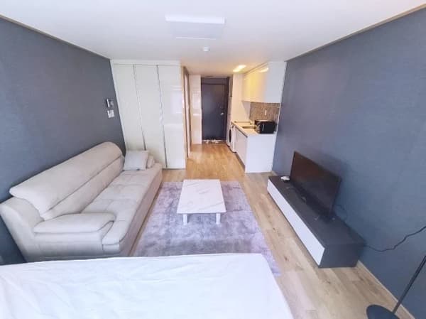 Small deposit and all furnished house in Seoul photo 3