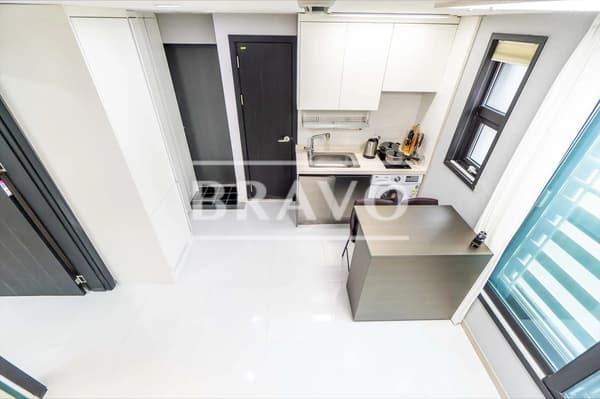 Small deposit and all furnished house in Seoul photo 3