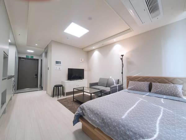 Small deposit and all furnished house in Seoul photo 4