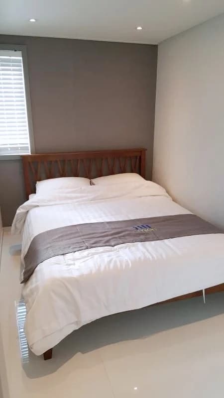 Small deposit and all furnished house in Seoul surati 3