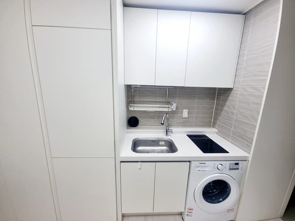 Small deposit and all furnished house in Seoul surati 4