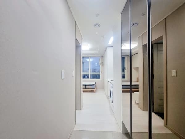 Small deposit and all furnished house in Seoul surati 5