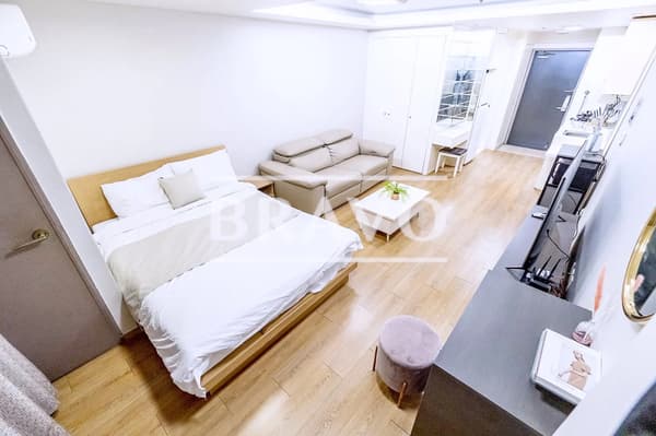 Small deposit and all furnished house in Seoul photo 3